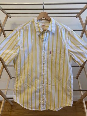 Levi’s Spring/Summer Short Sleeve Button Down